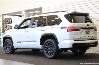 2024 Toyota Sequoia Platinum   - Photo 6 - Portland, OR 97230