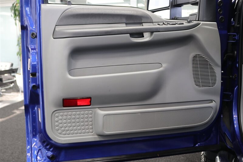 2003 Ford F-350 Super Duty XLT 4dr Crew Cab XLT   - Photo 66 - Portland, OR 97230