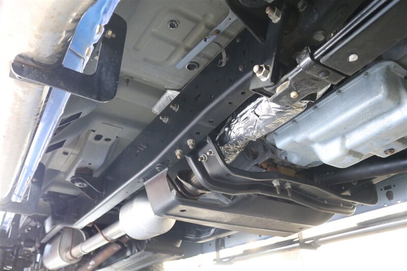 2003 Ford F-350 Super Duty XLT 4dr Crew Cab XLT   - Photo 24 - Portland, OR 97230