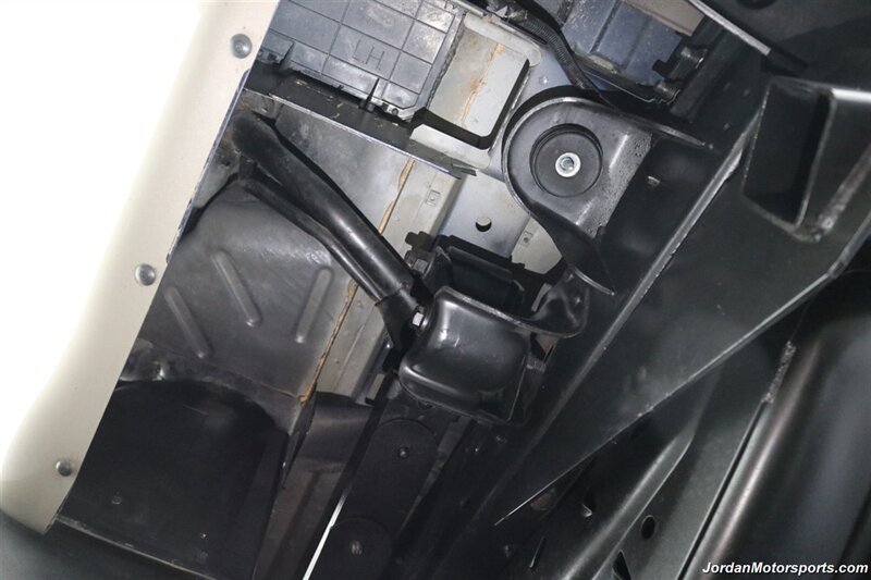 2004 Ford Excursion Eddie Bauer  1-OWNER* 73K MLS* 100% RUST FREE* NEW 100% ENGINE BULLT PROOFING* NEW 2.5 " BILSTEIN 5100 SHOCKS* NEW 35 "BFG KO3 10-PLY TIRES* S&B INTAKE* 4 " EXHAUST* 100% RUST FREE* REAR CAPTAINS* MOON ROOF - Photo 28 - Portland, OR 97230