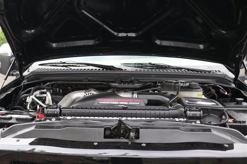 2005 Ford Excursion Limited  1-CALIFORNIA OWNER* 100% RUST FREE* NEW ENGINE BULLET PROOF SERVICE W/ ARP HEAD STUDS* BILSTEIN 4 " LIFT* BFGs* FULL SERVICE - Photo 19 - Portland, OR 97230