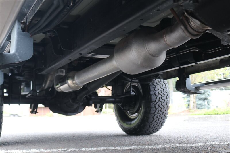 2005 Ford Excursion Limited  1-CALIFORNIA OWNER* 100% RUST FREE* NEW ENGINE BULLET PROOF SERVICE W/ ARP HEAD STUDS* BILSTEIN 4 " LIFT* BFGs* FULL SERVICE - Photo 28 - Portland, OR 97230