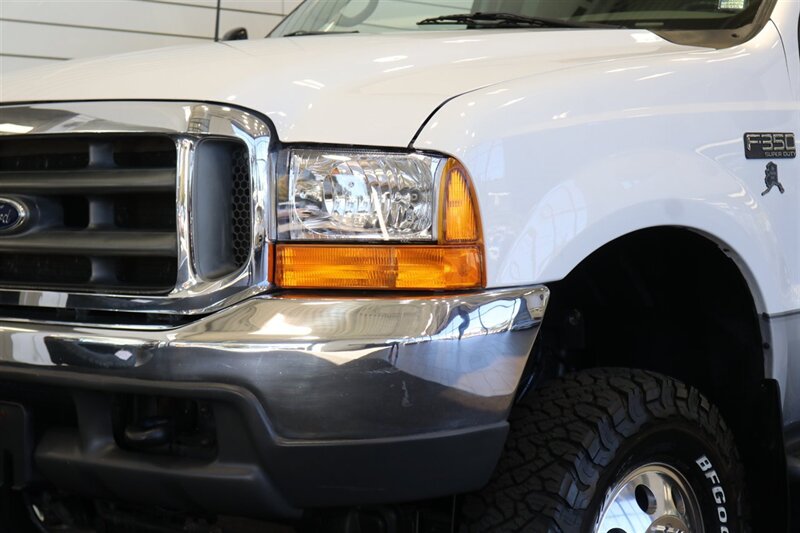 2000 Ford F-350 xlt 2-OWNER* NEW 3 "LEVEL LIFT W/BILSTEIN 5100 SHOCKS* NEW BFG KO3s* NEW WHEELS* COOLANT-BRAKE FLUID FLUSHES* NEW AC COMPRESSOR W/CHARGE* NEW BATTERIES* DEALER SERVICED SINCE NEW* NO RUST* ALL BOOKS & KEYS - Photo 12 - Portland, OR 97230