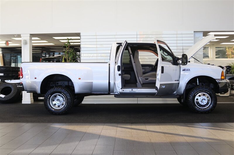 2000 Ford F-350 xlt 2-OWNER* NEW 3 "LEVEL LIFT W/BILSTEIN 5100 SHOCKS* NEW BFG KO3s* NEW WHEELS* COOLANT-BRAKE FLUID FLUSHES* NEW AC COMPRESSOR W/CHARGE* NEW BATTERIES* DEALER SERVICED SINCE NEW* NO RUST* ALL BOOKS & KEYS - Photo 11 - Portland, OR 97230