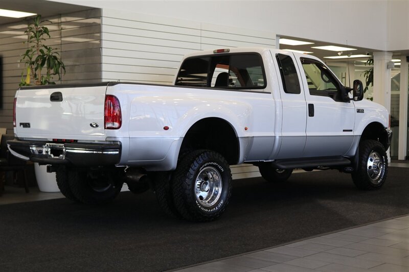 2000 Ford F-350 xlt 2-OWNER* NEW 3 "LEVEL LIFT W/BILSTEIN 5100 SHOCKS* NEW BFG KO3s* NEW WHEELS* COOLANT-BRAKE FLUID FLUSHES* NEW AC COMPRESSOR W/CHARGE* NEW BATTERIES* DEALER SERVICED SINCE NEW* NO RUST* ALL BOOKS & KEYS - Photo 7 - Portland, OR 97230