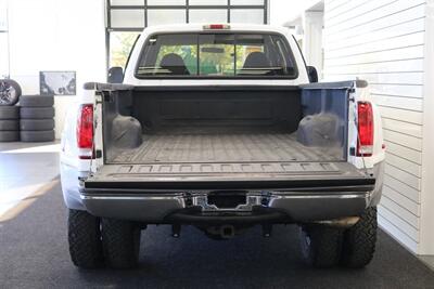 2000 Ford F-350 xlt 2-OWNER* NEW 3 "LEVEL LIFT W/BILSTEIN 5100 SHOCKS* NEW BFG KO3s* NEW WHEELS* COOLANT-BRAKE FLUID FLUSHES* NEW AC COMPRESSOR W/CHARGE* NEW BATTERIES* DEALER SERVICED SINCE NEW* NO RUST* ALL BOOKS & KEYS - Photo 15 - Portland, OR 97230