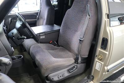 2002 Dodge Ram 2500 SLT  100% RUST FREE* NEW BRAKES-ROTORS-CALIPERS-AC COMPRESSOR-AC CHARGE-OIL CHANGE-AIR FILTER-BRAKE FLUID & COOLANT FLUSH-NEW WIPERS-NEW SERPENTINE BELT & TENSIONER* ALL KEYS* SPRAY IN BED LINER - Photo 18 - Portland, OR 97230