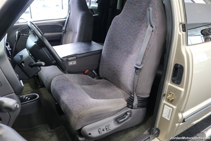 2002 Dodge Ram 2500 SLT  100% RUST FREE* NEW BRAKES-ROTORS-CALIPERS-AC COMPRESSOR-AC CHARGE-OIL CHANGE-AIR FILTER-BRAKE FLUID & COOLANT FLUSH-NEW WIPERS-NEW SERPENTINE BELT & TENSIONER* ALL KEYS* SPRAY IN BED LINER - Photo 18 - Portland, OR 97230