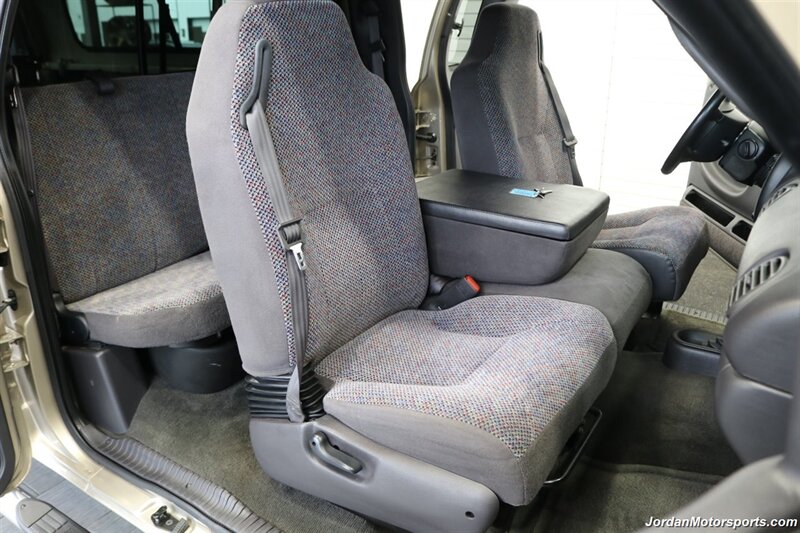 2002 Dodge Ram 2500 SLT  100% RUST FREE* NEW BRAKES-ROTORS-CALIPERS-AC COMPRESSOR-AC CHARGE-OIL CHANGE-AIR FILTER-BRAKE FLUID & COOLANT FLUSH-NEW WIPERS-NEW SERPENTINE BELT & TENSIONER* ALL KEYS* SPRAY IN BED LINER - Photo 19 - Portland, OR 97230