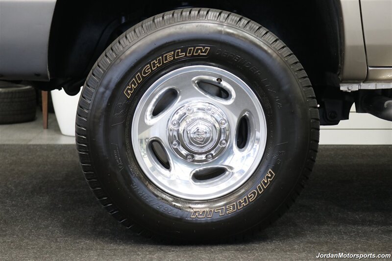 2002 Dodge Ram 2500 SLT  100% RUST FREE* NEW BRAKES-ROTORS-CALIPERS-AC COMPRESSOR-AC CHARGE-OIL CHANGE-AIR FILTER-BRAKE FLUID & COOLANT FLUSH-NEW WIPERS-NEW SERPENTINE BELT & TENSIONER* ALL KEYS* SPRAY IN BED LINER - Photo 16 - Portland, OR 97230