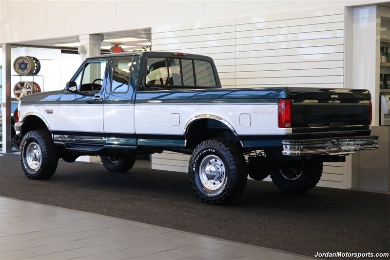1996 Ford F-250 XLT  1-OWNER* 100% RUST & CORROSION FREE* NEW 4 " BDS LIFT W/ FOX SHOCKS* NEW 33 " BFG KO3 10-PLY TIRES* ALCOAS* FACTORY 2-TONE* NEW BRAKES - FLUIDS - FILTERS* LINEX BED LINER & BED IN NEW CONDITION - Photo 6 - Portland, OR 97230