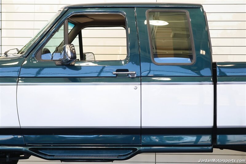 1996 Ford F-250 XLT  1-OWNER* 100% RUST & CORROSION FREE* NEW 4 " BDS LIFT W/ FOX SHOCKS* NEW 33 " BFG KO3 10-PLY TIRES* ALCOAS* FACTORY 2-TONE* NEW BRAKES - FLUIDS - FILTERS* LINEX BED LINER & BED IN NEW CONDITION - Photo 50 - Portland, OR 97230