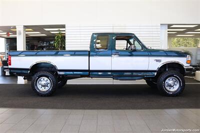 1996 Ford F-250 XLT  1-OWNER* 100% RUST & CORROSION FREE* NEW 4 " BDS LIFT W/ FOX SHOCKS* NEW 33 " BFG KO3 10-PLY TIRES* ALCOAS* FACTORY 2-TONE* NEW BRAKES - FLUIDS - FILTERS* LINEX BED LINER & BED IN NEW CONDITION - Photo 5 - Portland, OR 97230