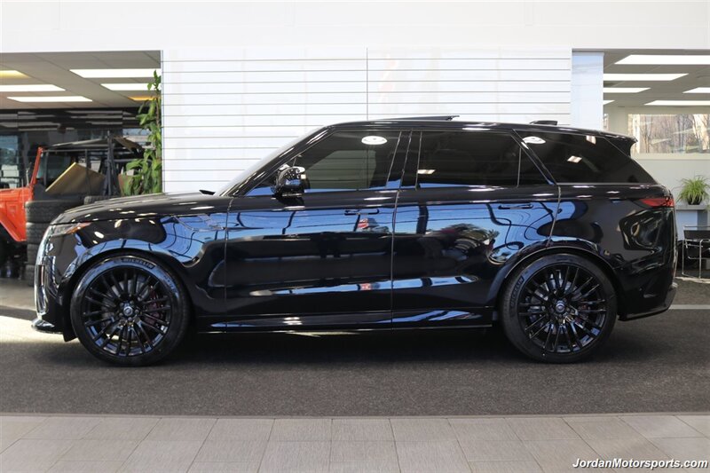 2025 Land Rover Range Rover Sport P635 SV Edition Two  1-OWNER* CERAMIC TINT* LIKE NEW WITH ALL GOODIES* COLD CLIMATE PKG* CONV PKG* EXPOSED HOOD CARBON* 4-ZONE CLIMATE - Photo 3 - Portland, OR 97230