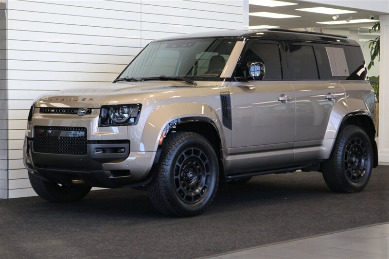 2025 Land Rover Defender 110 P635 OCTA  1-CALIFORNIA OWNER* FRIDGE* POWER FOLD RUNNING BOARDS* EXTERIOR PROTECTION PKG* 20 "DIAMOND TURNED SATIN DARK WHEEL PKG* BURN SIENNA INTERIOR* ALL BOOKS-2 KEYS-WINDOW STICKER* CERAMIC TINT* - Photo 3 - Portland, OR 97230