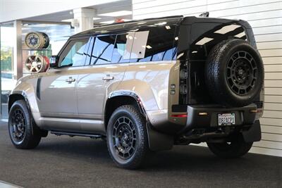 2025 Land Rover Defender 110 P635 OCTA  1-CALIFORNIA OWNER* FRIDGE* POWER FOLD RUNNING BOARDS* EXTERIOR PROTECTION PKG* 20 "DIAMOND TURNED SATIN DARK WHEEL PKG* BURN SIENNA INTERIOR* ALL BOOKS-2 KEYS-WINDOW STICKER* CERAMIC TINT* - Photo 6 - Portland, OR 97230