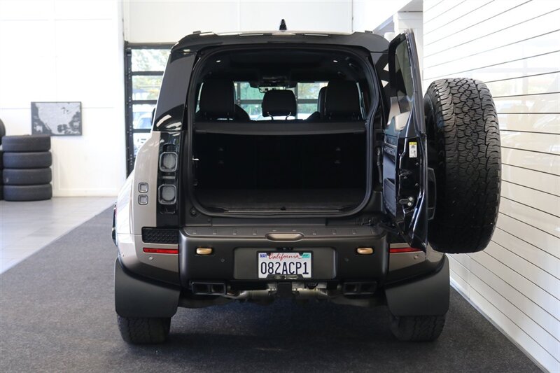 2025 Land Rover Defender 110 P635 OCTA  1-CALIFORNIA OWNER* FRIDGE* POWER FOLD RUNNING BOARDS* EXTERIOR PROTECTION PKG* 20 "DIAMOND TURNED SATIN DARK WHEEL PKG* BURN SIENNA INTERIOR* ALL BOOKS-2 KEYS-WINDOW STICKER* CERAMIC TINT* - Photo 50 - Portland, OR 97230