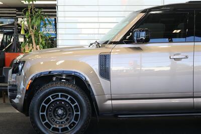 2025 Land Rover Defender 110 P635 OCTA  1-CALIFORNIA OWNER* FRIDGE* POWER FOLD RUNNING BOARDS* EXTERIOR PROTECTION PKG* 20 "DIAMOND TURNED SATIN DARK WHEEL PKG* BURN SIENNA INTERIOR* ALL BOOKS-2 KEYS-WINDOW STICKER* CERAMIC TINT* - Photo 44 - Portland, OR 97230
