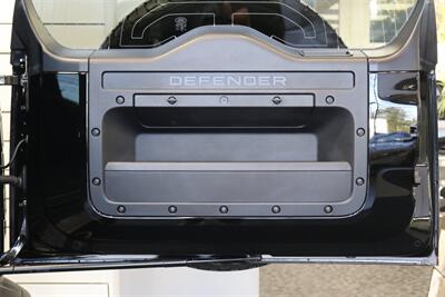 2025 Land Rover Defender 110 P635 OCTA  1-CALIFORNIA OWNER* FRIDGE* POWER FOLD RUNNING BOARDS* EXTERIOR PROTECTION PKG* 20 "DIAMOND TURNED SATIN DARK WHEEL PKG* BURN SIENNA INTERIOR* ALL BOOKS-2 KEYS-WINDOW STICKER* CERAMIC TINT* - Photo 59 - Portland, OR 97230