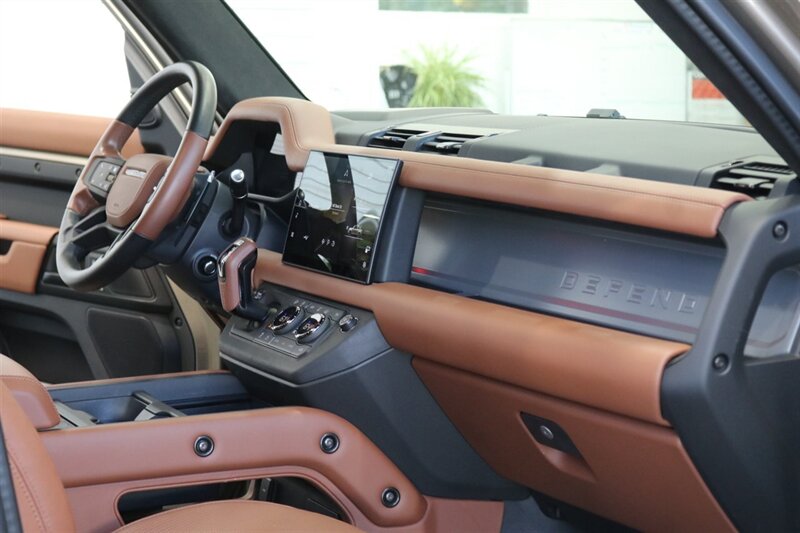 2025 Land Rover Defender 110 P635 OCTA  1-CALIFORNIA OWNER* FRIDGE* POWER FOLD RUNNING BOARDS* EXTERIOR PROTECTION PKG* 20 "DIAMOND TURNED SATIN DARK WHEEL PKG* BURN SIENNA INTERIOR* ALL BOOKS-2 KEYS-WINDOW STICKER* CERAMIC TINT* - Photo 26 - Portland, OR 97230