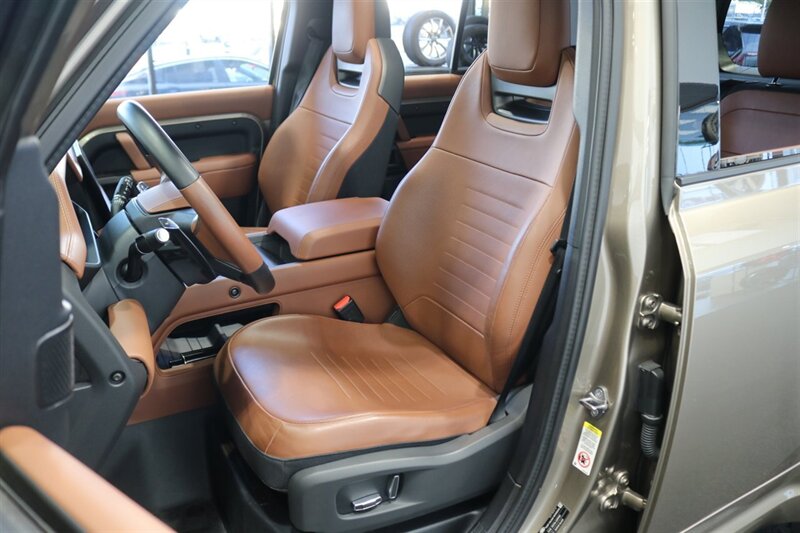 2025 Land Rover Defender 110 P635 OCTA  1-CALIFORNIA OWNER* FRIDGE* POWER FOLD RUNNING BOARDS* EXTERIOR PROTECTION PKG* 20 "DIAMOND TURNED SATIN DARK WHEEL PKG* BURN SIENNA INTERIOR* ALL BOOKS-2 KEYS-WINDOW STICKER* CERAMIC TINT* - Photo 18 - Portland, OR 97230