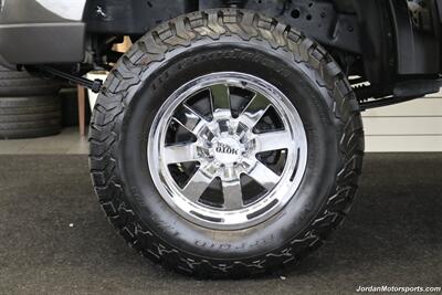 1999 Ford F-350 XLT  1-OWNER* 100% RUST FREE* TRITON V-10* 4 "PRO COMP LIFT W/DUAL STEERING STABILIZERS* 35 "BFG KO2s* CANOPY* PAINT MATCHED FLARES* FULL FRESH SERVICE - Photo 20 - Portland, OR 97230