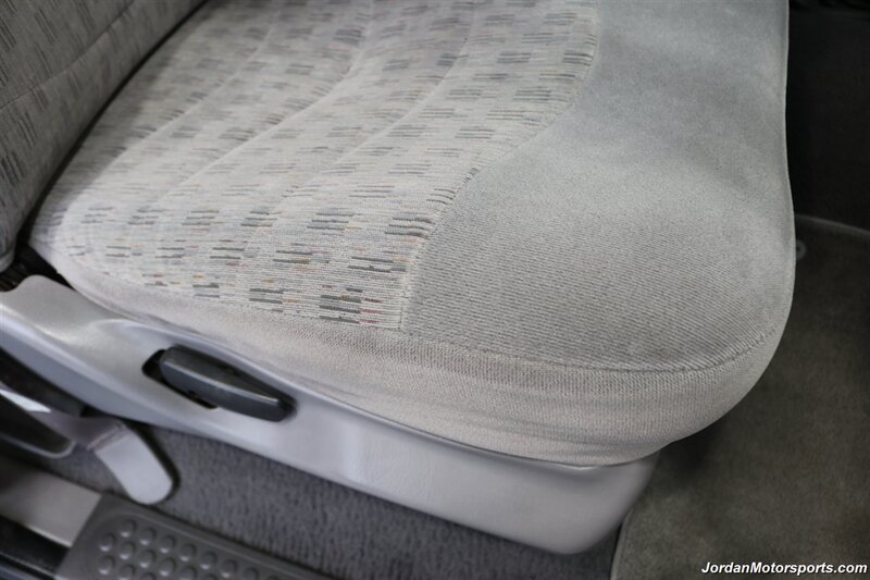 1999 Ford F-350 XLT  1-OWNER* 100% RUST FREE* TRITON V-10* 4 "PRO COMP LIFT W/DUAL STEERING STABILIZERS* 35 "BFG KO2s* CANOPY* PAINT MATCHED FLARES* FULL FRESH SERVICE - Photo 62 - Portland, OR 97230