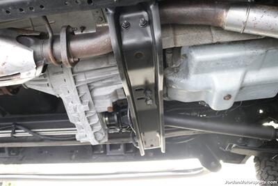 1999 Ford F-350 XLT  1-OWNER* 100% RUST FREE* TRITON V-10* 4 "PRO COMP LIFT W/DUAL STEERING STABILIZERS* 35 "BFG KO2s* CANOPY* PAINT MATCHED FLARES* FULL FRESH SERVICE - Photo 29 - Portland, OR 97230