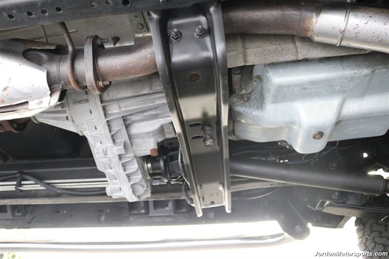 1999 Ford F-350 XLT  1-OWNER* 100% RUST FREE* TRITON V-10* 4 "PRO COMP LIFT W/DUAL STEERING STABILIZERS* 35 "BFG KO2s* CANOPY* PAINT MATCHED FLARES* FULL FRESH SERVICE - Photo 29 - Portland, OR 97230