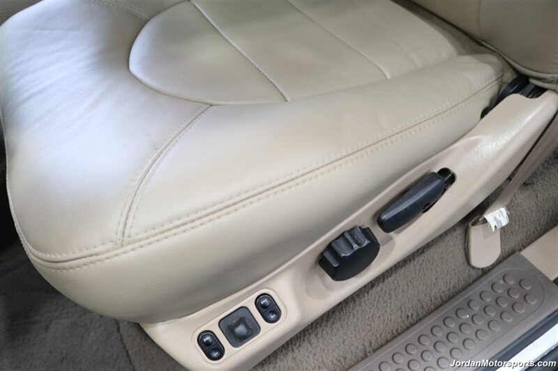 1999 Ford F-250 Lariat  1-OWNER* 100% RUST & CORROSION FREE* NEVER HAD 5TH WHEEL OR GOOSE NECK* NEW BILSTEIN 5100 LEVEL KIT* NEW 35 " BFG KO3 10-PLY TIRES* LINEX BED LINER* FRESH SERVICE* LIKE NEW INTERIOR* ALL BOOKS & KEYS - Photo 72 - Portland, OR 97230