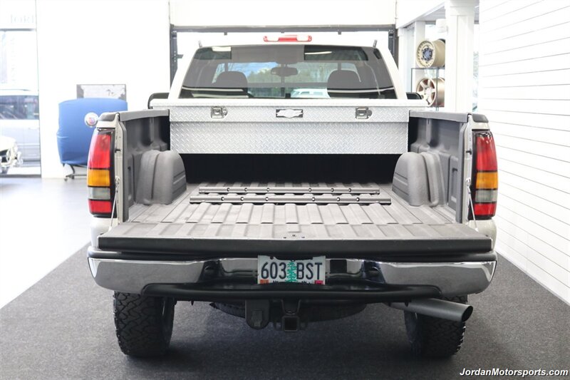 2005 GMC Sierra 2500 SLE  1-OWNER* 0-RUST* ONLY 93K MLS* EDGE TUNER* AFE INTAKE* LEVELED ON NEW 33 " BFG KO3s* 1 "FILE OF ALL SERVICE RECORDS SINCE NEW* ALL BOOKS & WINDOW STICKER - Photo 13 - Portland, OR 97230