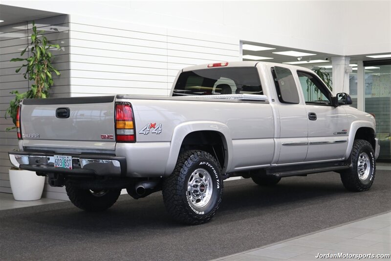 2005 GMC Sierra 2500 SLE  1-OWNER* 0-RUST* ONLY 93K MLS* EDGE TUNER* AFE INTAKE* LEVELED ON NEW 33 " BFG KO3s* 1 "FILE OF ALL SERVICE RECORDS SINCE NEW* ALL BOOKS & WINDOW STICKER - Photo 5 - Portland, OR 97230