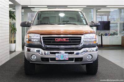 2005 GMC Sierra 2500 SLE  1-OWNER* 0-RUST* ONLY 93K MLS* EDGE TUNER* AFE INTAKE* LEVELED ON NEW 33 " BFG KO3s* 1 "FILE OF ALL SERVICE RECORDS SINCE NEW* ALL BOOKS & WINDOW STICKER - Photo 6 - Portland, OR 97230