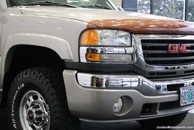 2005 GMC Sierra 2500 SLE  1-OWNER* 0-RUST* ONLY 93K MLS* EDGE TUNER* AFE INTAKE* LEVELED ON NEW 33 " BFG KO3s* 1 "FILE OF ALL SERVICE RECORDS SINCE NEW* ALL BOOKS & WINDOW STICKER - Photo 11 - Portland, OR 97230