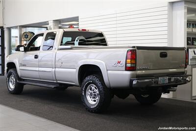 2005 GMC Sierra 2500 SLE  1-OWNER* 0-RUST* ONLY 93K MLS* EDGE TUNER* AFE INTAKE* LEVELED ON NEW 33 " BFG KO3s* 1 "FILE OF ALL SERVICE RECORDS SINCE NEW* ALL BOOKS & WINDOW STICKER - Photo 4 - Portland, OR 97230