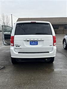 2017 Dodge Grand Caravan SE   - Photo 16 - Wintersville, OH 43953