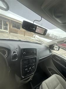 2017 Dodge Grand Caravan SE   - Photo 10 - Wintersville, OH 43953