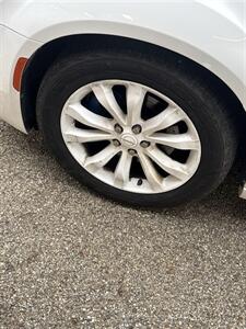 2016 Chrysler 300 Series Limited Anniversary - Photo 4 - Wintersville, OH 43953