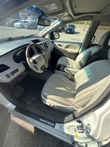 2014 Toyota Sienna Limited 7-Passenger   - Photo 7 - Wintersville, OH 43953