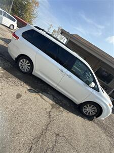2014 Toyota Sienna Limited 7-Passenger   - Photo 5 - Wintersville, OH 43953