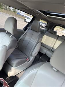 2014 Toyota Sienna Limited 7-Passenger   - Photo 8 - Wintersville, OH 43953