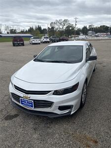 2017 Chevrolet Malibu Hybrid   - Photo 2 - Wintersville, OH 43953