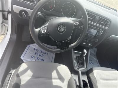 2017 Volkswagen Jetta 1.4T S - Photo 5 - Wintersville, OH 43953