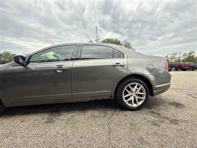 2010 Ford Fusion SEL   - Photo 2 - Wintersville, OH 43953