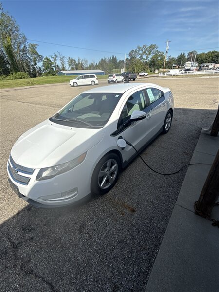 2015 Chevrolet Volt   - Photo 1 - Wintersville, OH 43953