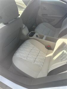 2015 Chevrolet Volt - Photo 6 - Wintersville, OH 43953