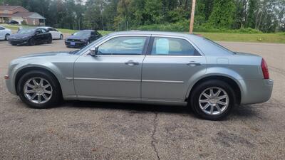 2005 Chrysler 300C   - Photo 2 - Wintersville, OH 43953