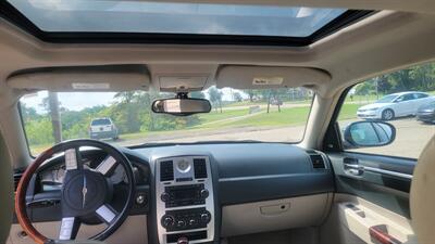 2005 Chrysler 300C   - Photo 5 - Wintersville, OH 43953