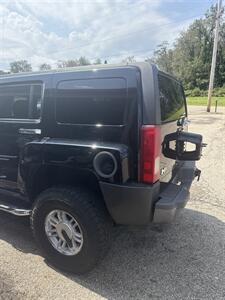 2006 Hummer H3   - Photo 2 - Wintersville, OH 43953