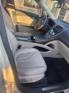 2016 Lincoln MKX Select   - Photo 5 - Wintersville, OH 43953